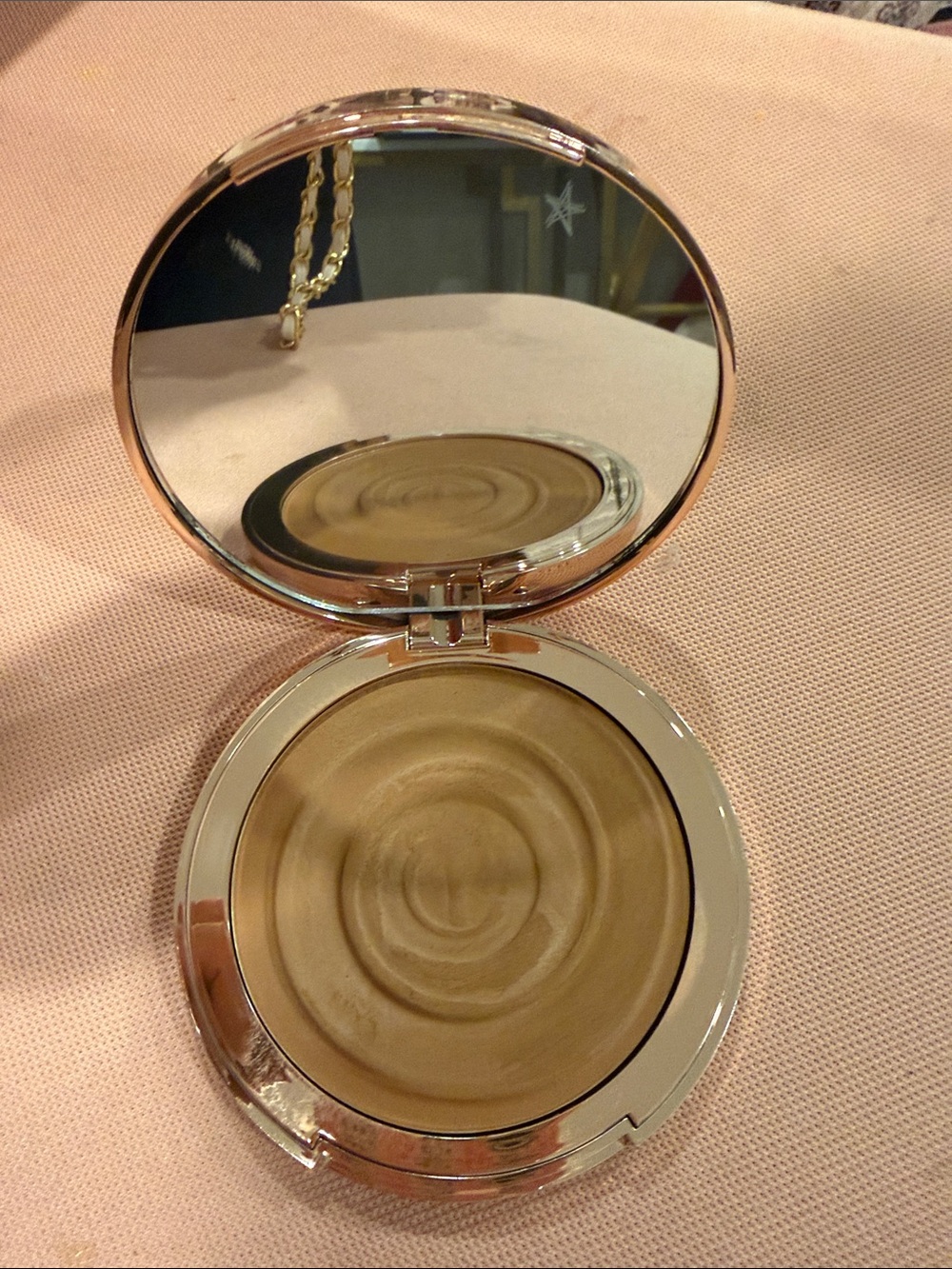 Charlotte Tilbury Beautiful Skin Sun-Kissed Glow Bronzer 2 Medium